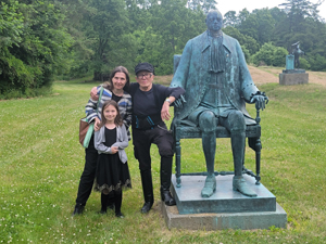 Natalia and Anna Kolodzei, Mihail Chemiakin and Sarah de Kay